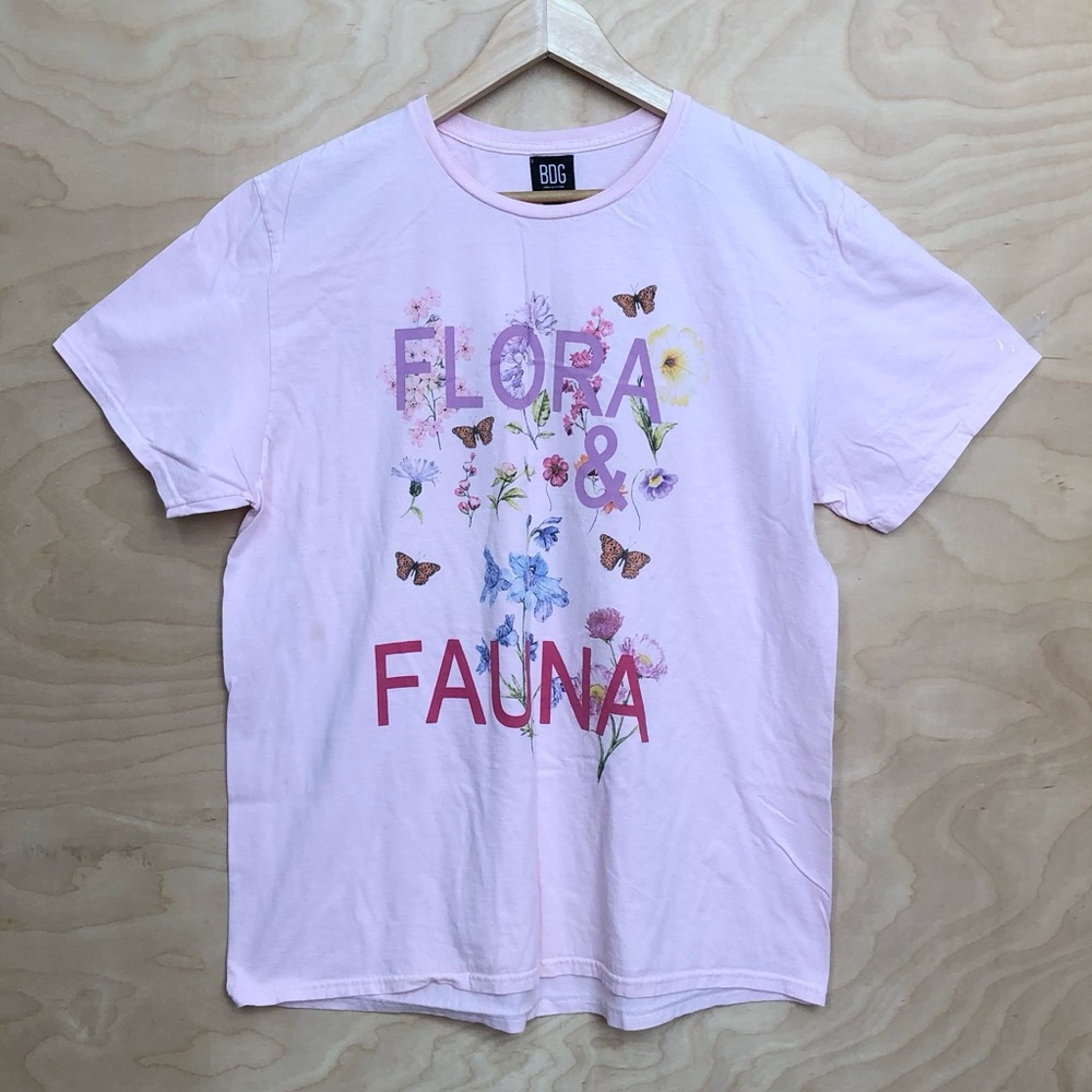 BDG Urban Outfitters Kids Graphic T-Shirt Size S.